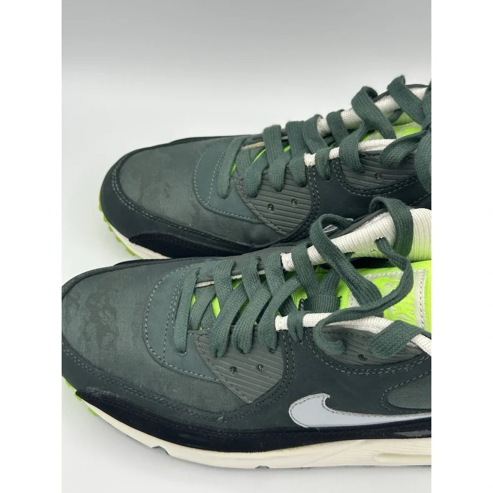 Nike Air Max 90 Premium Vintage Green Paisley 333888-303 Men's Size 9
